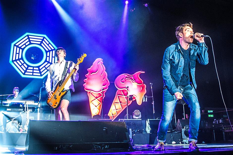 Damon Albarn (right) and Alex James of Blur in concert at the Hong Kong Convention And Exhibition Centre. Photo: Warner Music